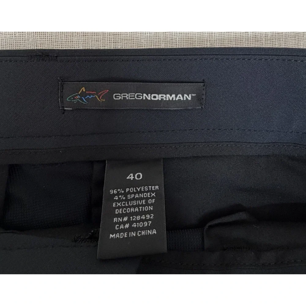 Greg Norman Shark Men's Black Golf Shorts Sz‎ 40 Performance Stretch Flat Front